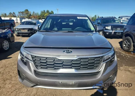 2021 Kia Seltos Lx из США, поврежденный, VIN KNDEPCAA9M7152270